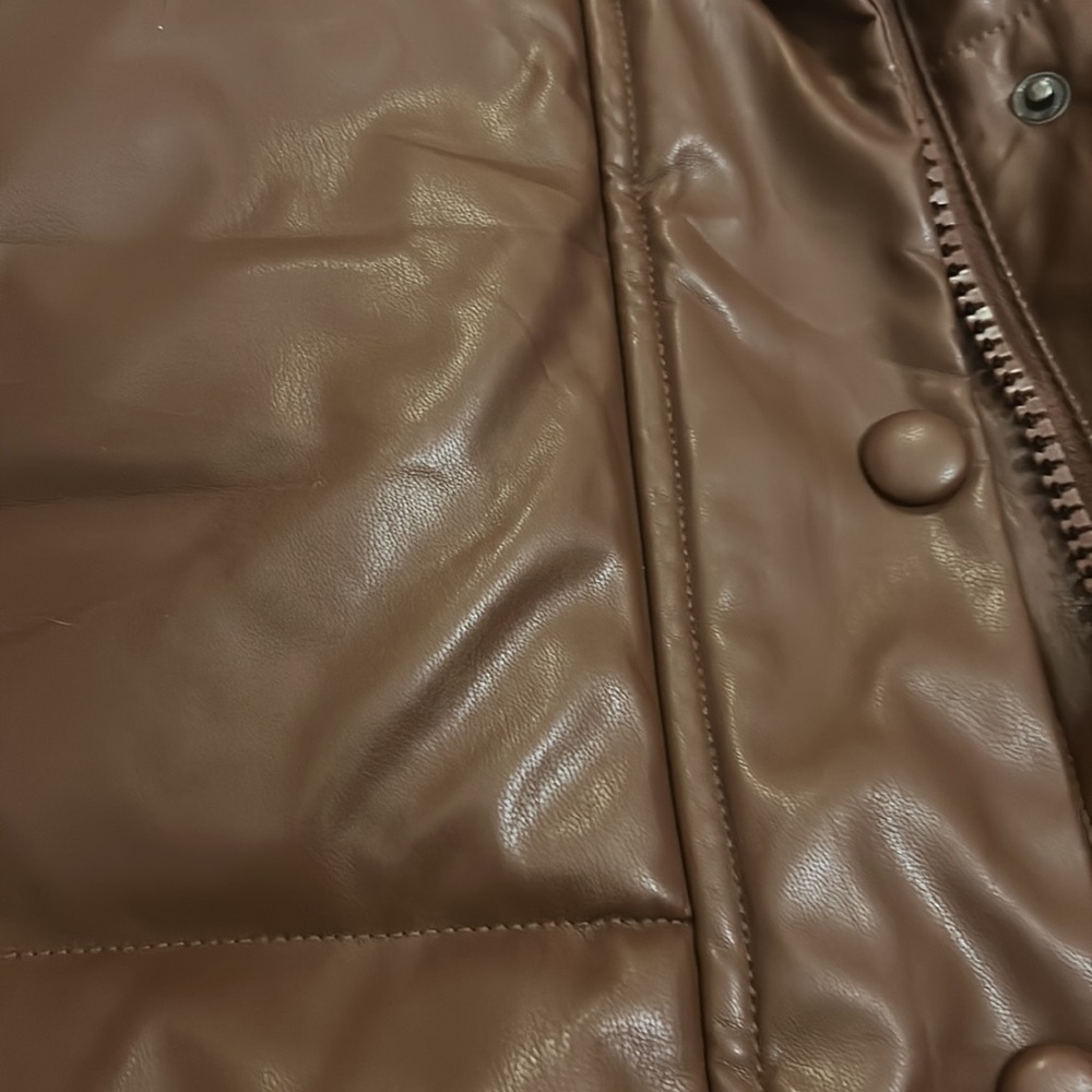 Faux leather puffer vest - Picture 2 of 2